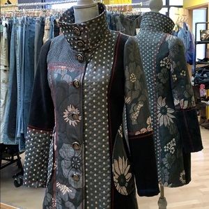 Neslay Paris women Long Coat / Blazer Size S